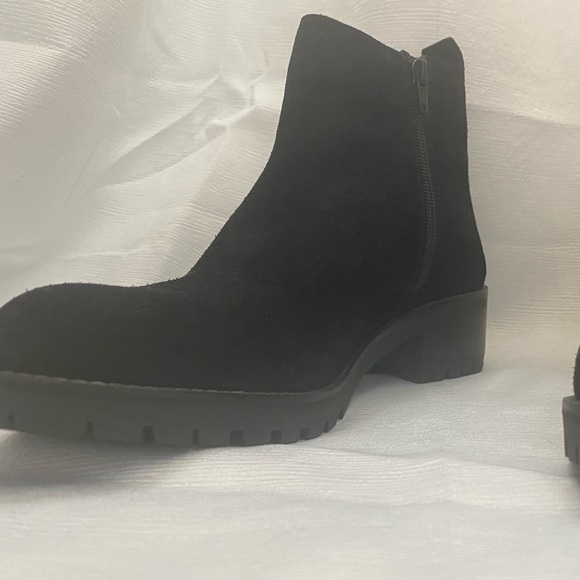 Black ankle booties - Picture 6 of 7